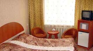 Гостиница Профсоюзная Пермь Бюджетный двухместный номер с 2 отдельными кроватями-1